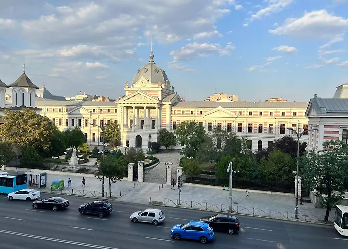 公寓 Cozy In Center! 布加勒斯特